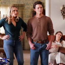 Young Sheldon. Montana Jordan, Emily Osment e Zoe Perry in una scena dell'ultima stagione.