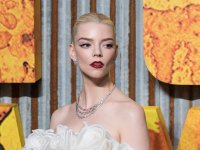 Anya Taylor-Joy mozzafiato nella prima foto di Lucky, serie Apple TV+