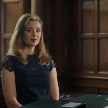 Toxic Town. Claudia Jessie in una scena della serie.