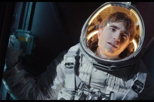 Mickey 17 - Clip esclusiva con Robert Pattinson