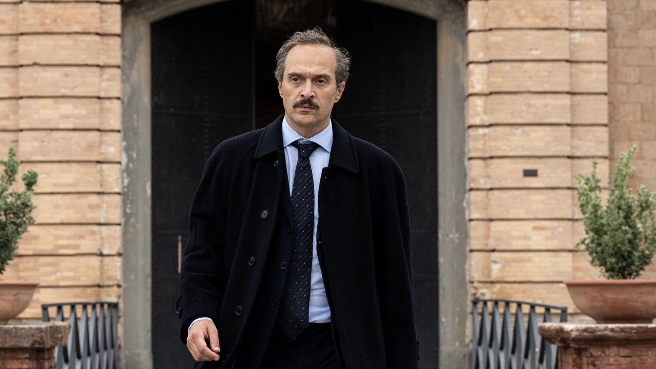 Claudio Santamaria nei panni di Nicola Calipari