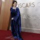 Isabella Rossellini sul red carpet degli Oscar 2025 in velluto blu: 'Un omaggio a David Lynch'