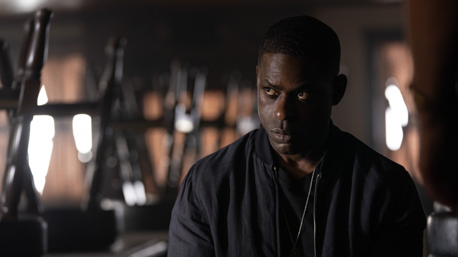 Sterling K. Brown nel finale di Paradise.