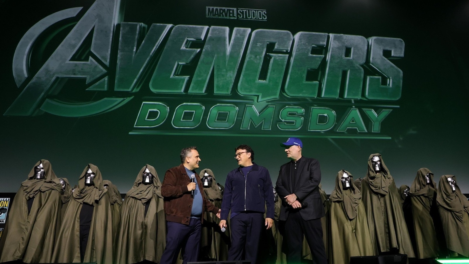 I fratelli Russo e Kevin Feige alla presentazione di Avengers: Doomsday al Comic-Con 2024