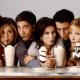 Friends, la denuncia di Stephen Park: 'Ambiente tossico e insulti razzisti durante le riprese della sitcom'