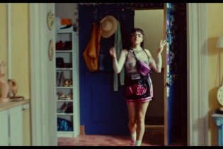 Le Donne Al Balcone - The Balconettes - Trailer Italiano del film di e con di e con Noémie Merlant