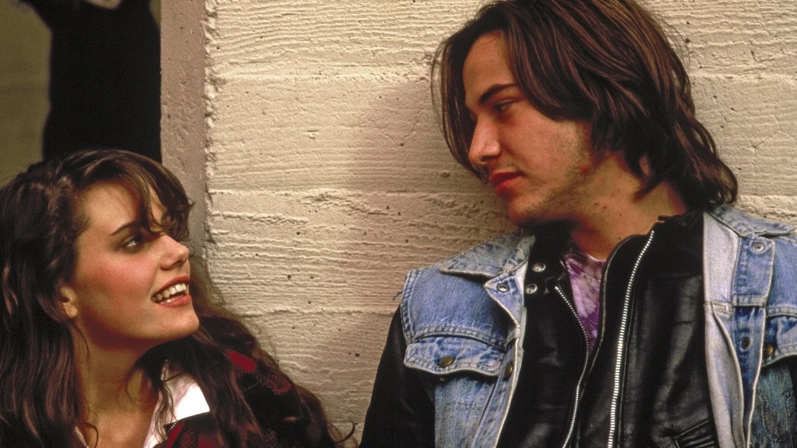 Ione Skye e Keanu Reeves