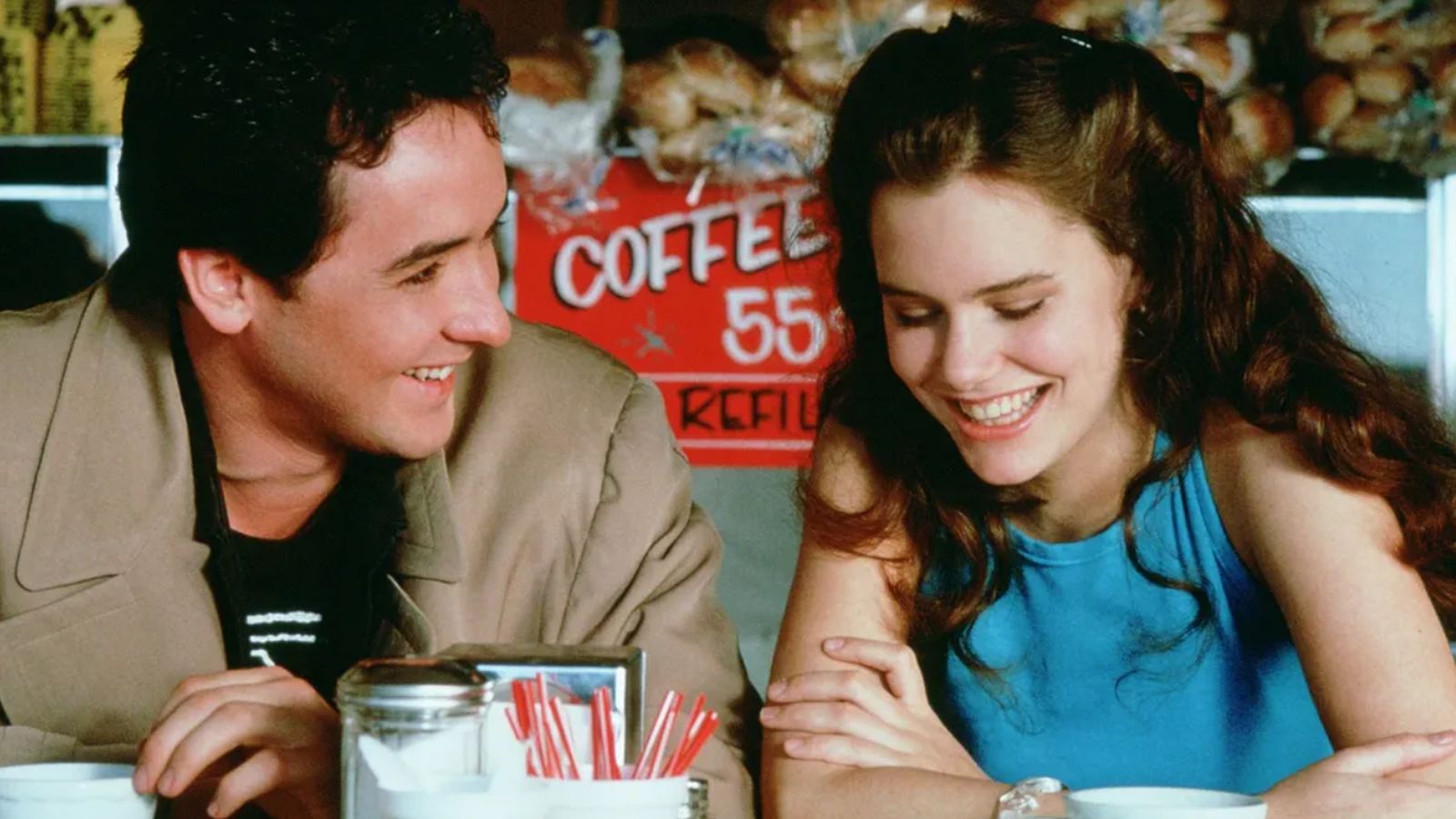 John Cusack e Ione Skye in una scena