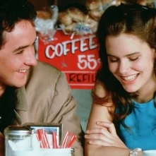 Non per soldi... ma per amore: John Cusack e Ione Skye in una scena