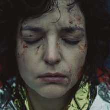 Un solo sguardo. Un primo piano della protagonista nella serie Netflix.