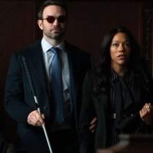 Daredevil: Rinascita. Charlie Cox e Nikki M. James in una scena della serie.
