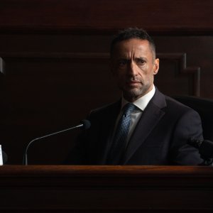 Daredevil: Rinascita. Kamar de los Reyes in una sequenza del terzo episodio.