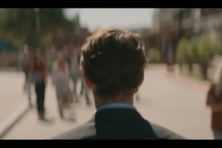 The Life of Chuck - Teaser trailer del film di Mike Flanagan con Tom Hiddleston