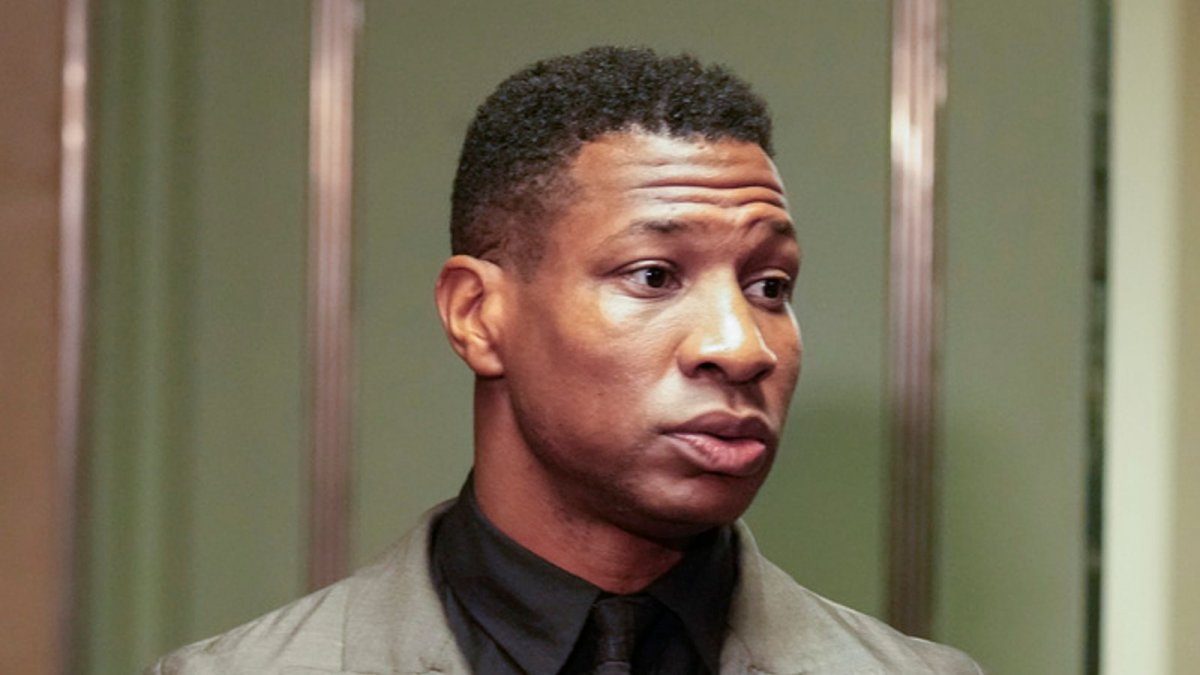 Jonathan Majors racconta il licenziamento dalla Marvel e anticipa un nuovo film sui supereroi