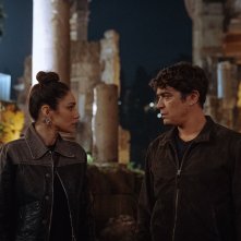 Muori di lei: Riccardo Scamarcio e Mariela Garriga in un frame del film