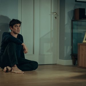 Muori di lei: Riccardo Scamarcio in un'immagine