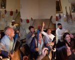 Stefano De Martino ed Emma Marrone insieme in pizzeria: Belen reagisce a modo suo