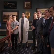 The Residence. Il cast in una scena del finale.