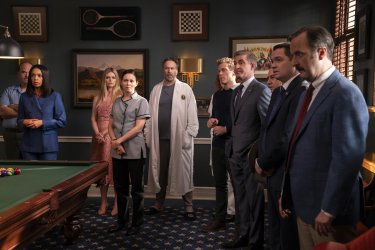 The Residence Cast Scena Finale Serie Tv Netflix