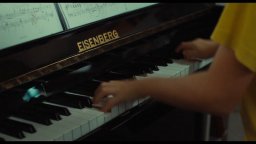 La gazza ladra - Trailer italiano del film di Robert Guédiguian