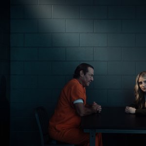 Happy Face. Dennis Quaid e Annaleigh Ashford in una scena della serie.