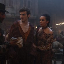 La ruota del tempo. Donal Finn e Zoe Robins in una scena della terza stagione.