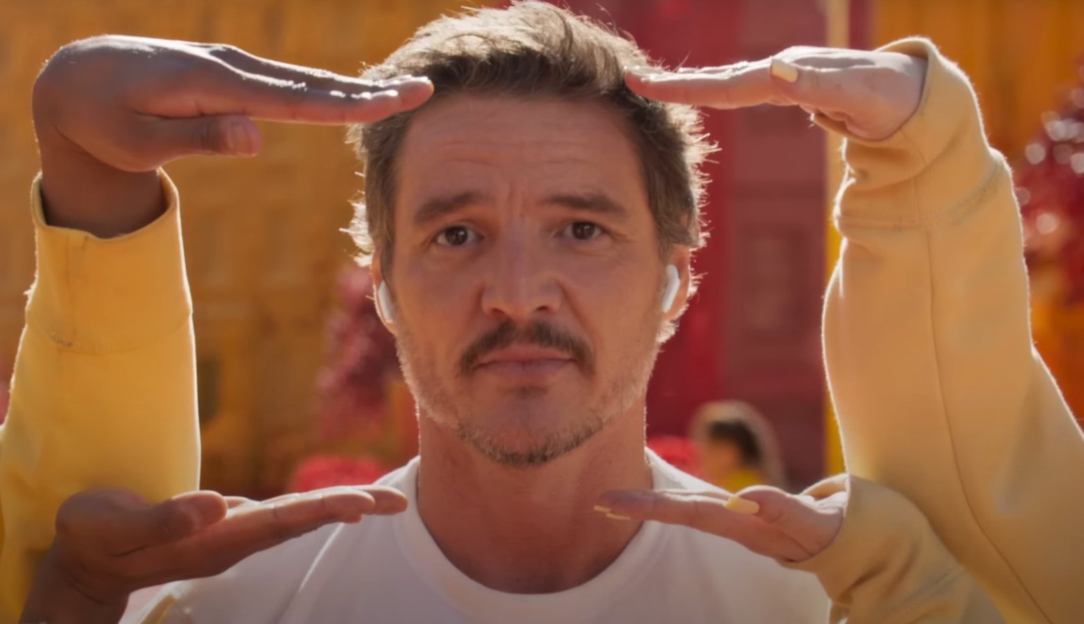 Un ritratto di Pedro Pascal