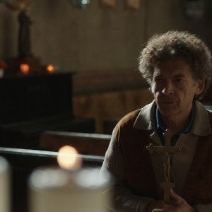 Prophecy: una sequenza del film