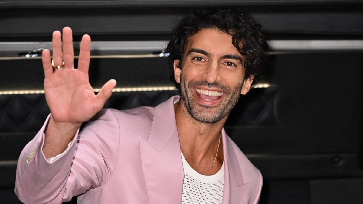 Justin Baldoni fa causa all