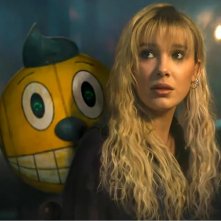 The Electric State: Millie Bobby Brown e il suo robot giallo Cosmo