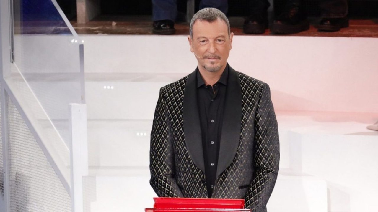 Amadeus al serale di Amici 24