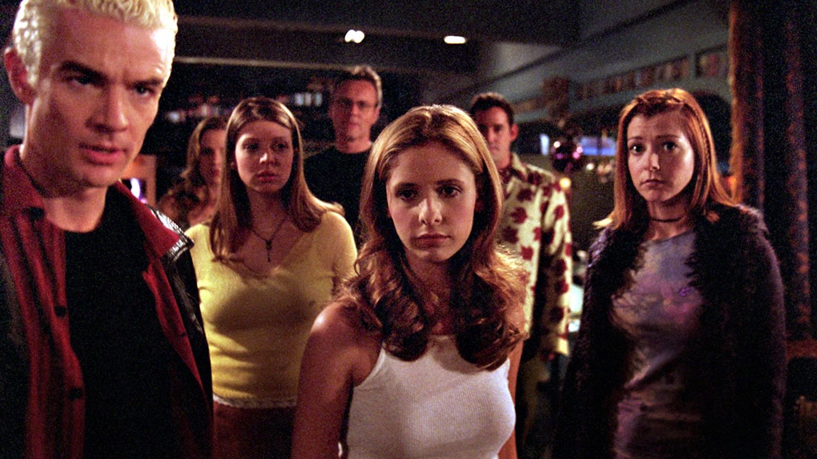 Buffy l'ammazzavampiri: un'immagine del cast della serie al completo