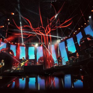 Fabi Silvestri Gazzè – Un passo alla volta: una scena del film concerto