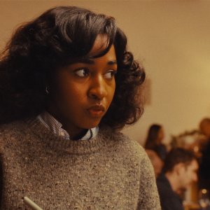 Opus -  Venera la tua Stella: Ayo Edebiri in una scena