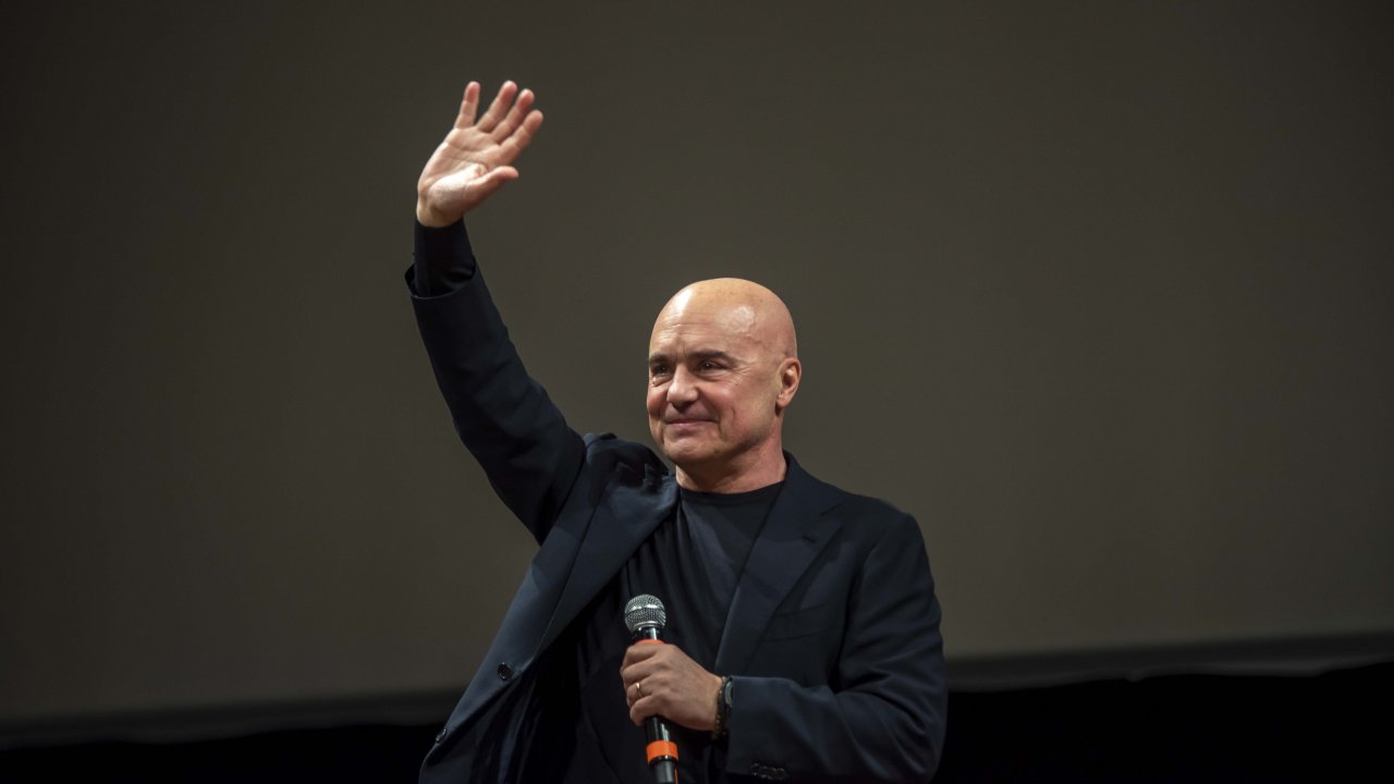 Luca Zingaretti sul palco del Bi&est