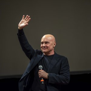 Luca Zingaretti sul palco del Bif&st