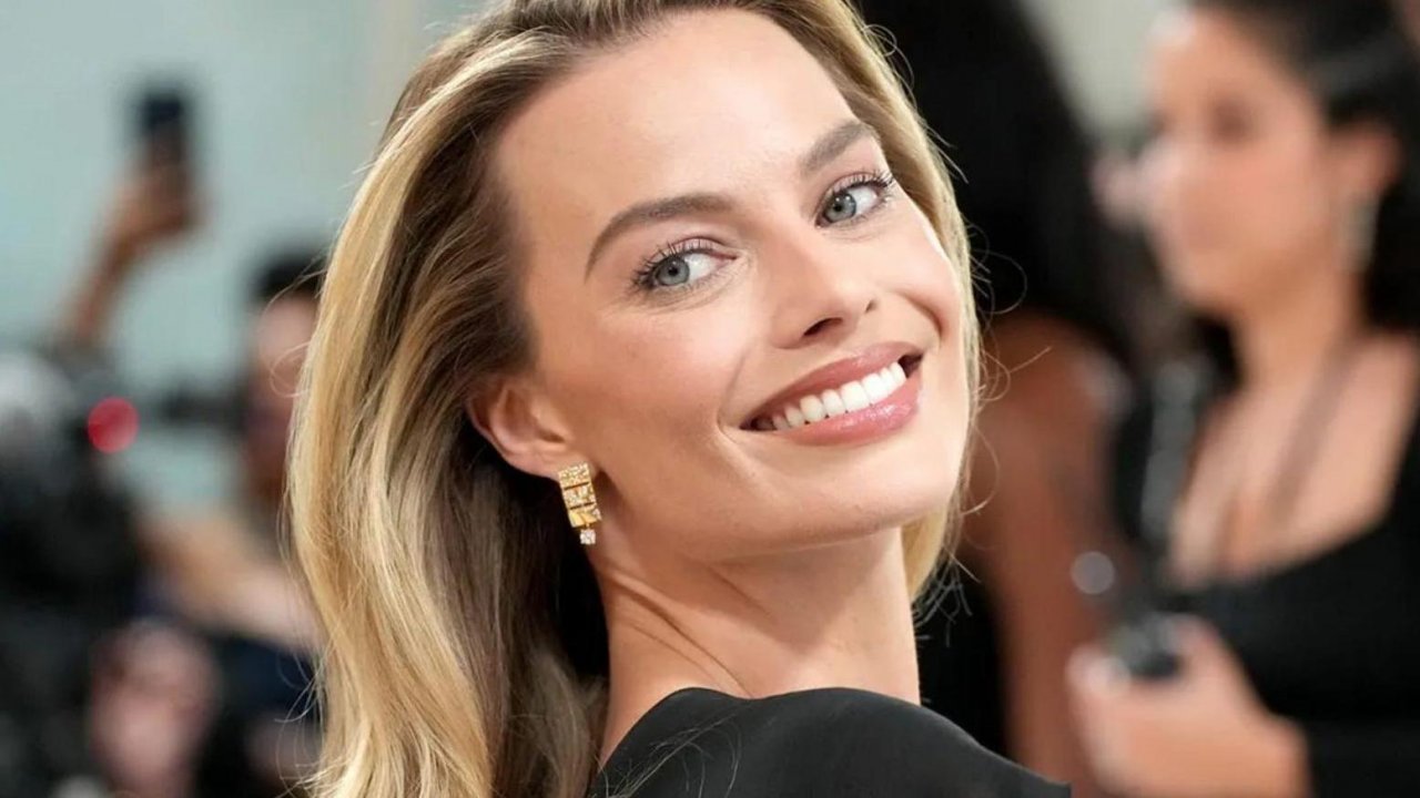 Margot Robbie sorridente