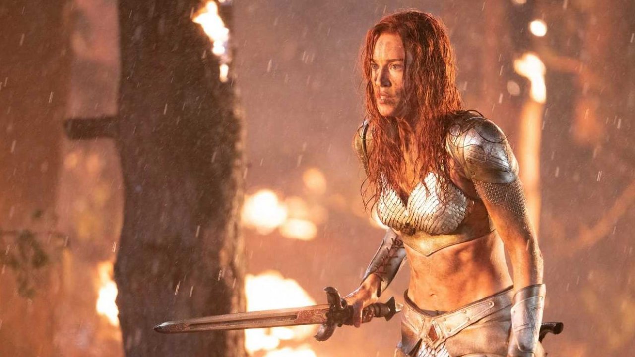 Matilda Lutz nei panni di Red Sonja