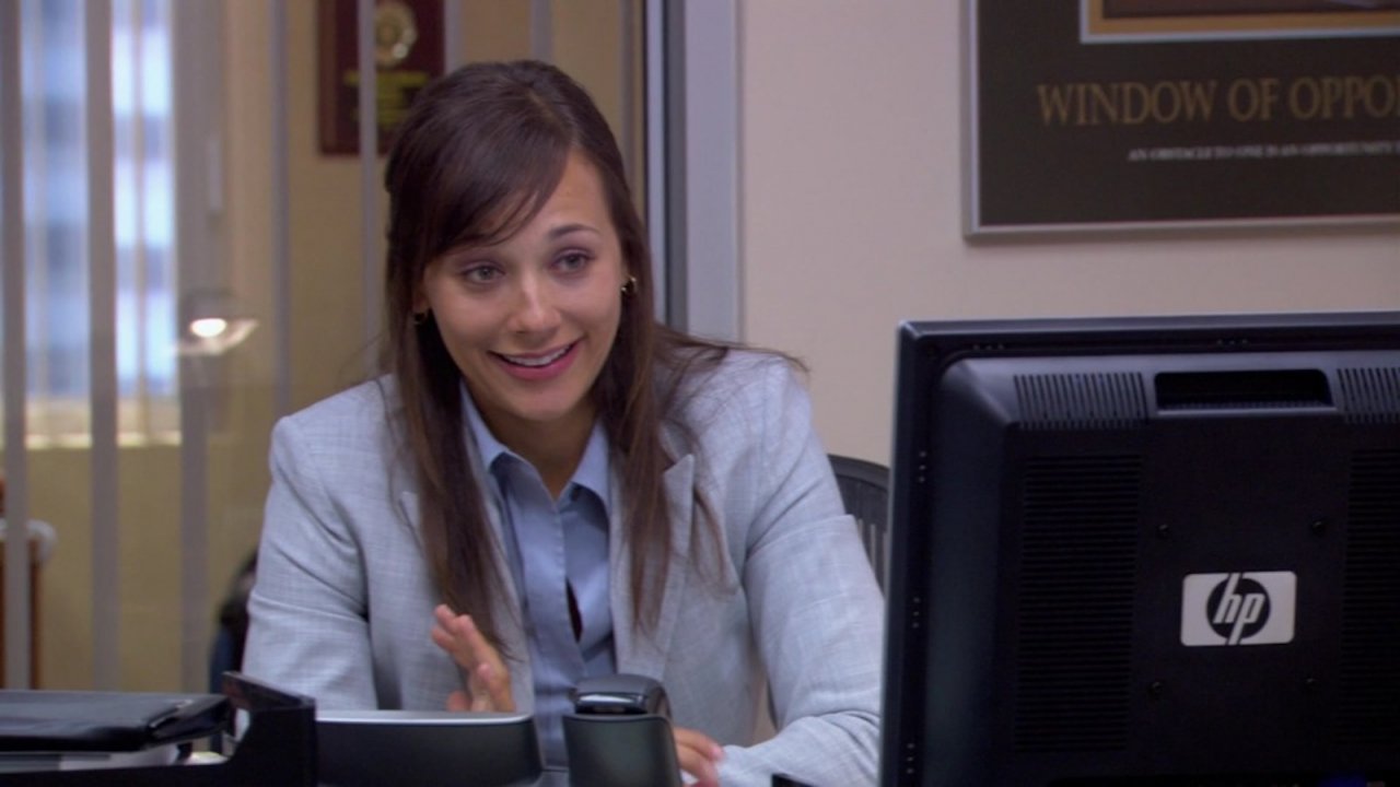 Rashida Jones in una scena di The Office