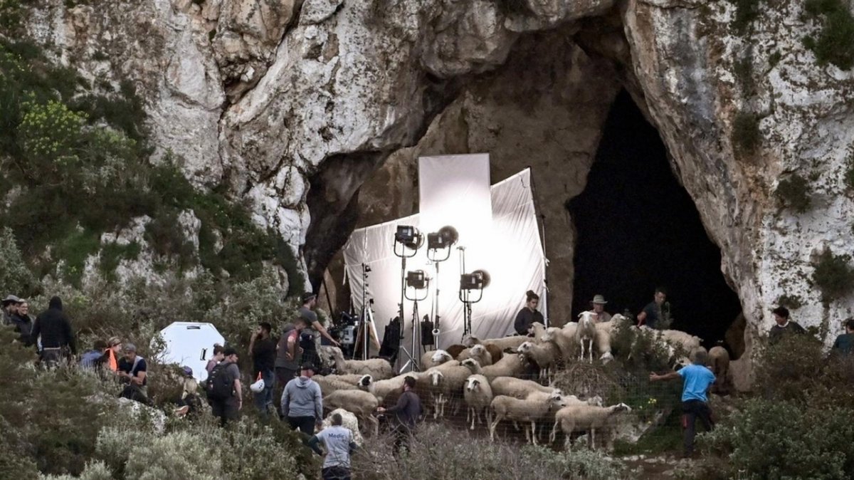 the odyssey la trasformazione fisica di matt damon e il personaggio di zendaya svelati nelle foto dal set da Movieplayer.it the odyssey la trasformazione fisica di matt damon e il personaggio di zendaya svelati nelle foto dal set