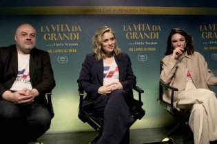 La Vita Da Grandi: Intervista a Greta Scarano, Matilda De Angelis, Yuri Tuci