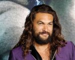 Jason Momoa nella prima foto della serie Chief of War, in arrivo su Apple TV+