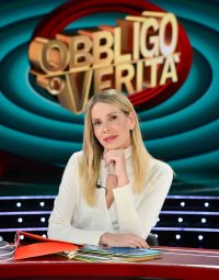 Locandina di Obbligo o verità