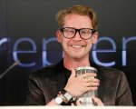 Macaulay Culkin torna a parlare del padre: 'Narcisista e abusivo. Fine del rapporto? Se lo merita'
