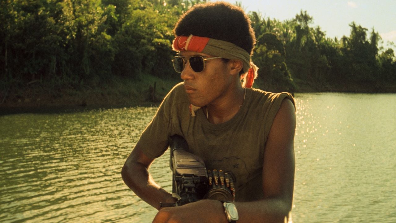 Laurence Fishburne in una scena di Apocalypse Now