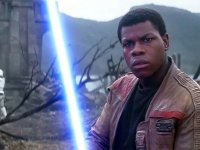 Star Wars: John Boyega contro il fandom 'così bianco che l'esistenza di un personaggio nero è un problema'