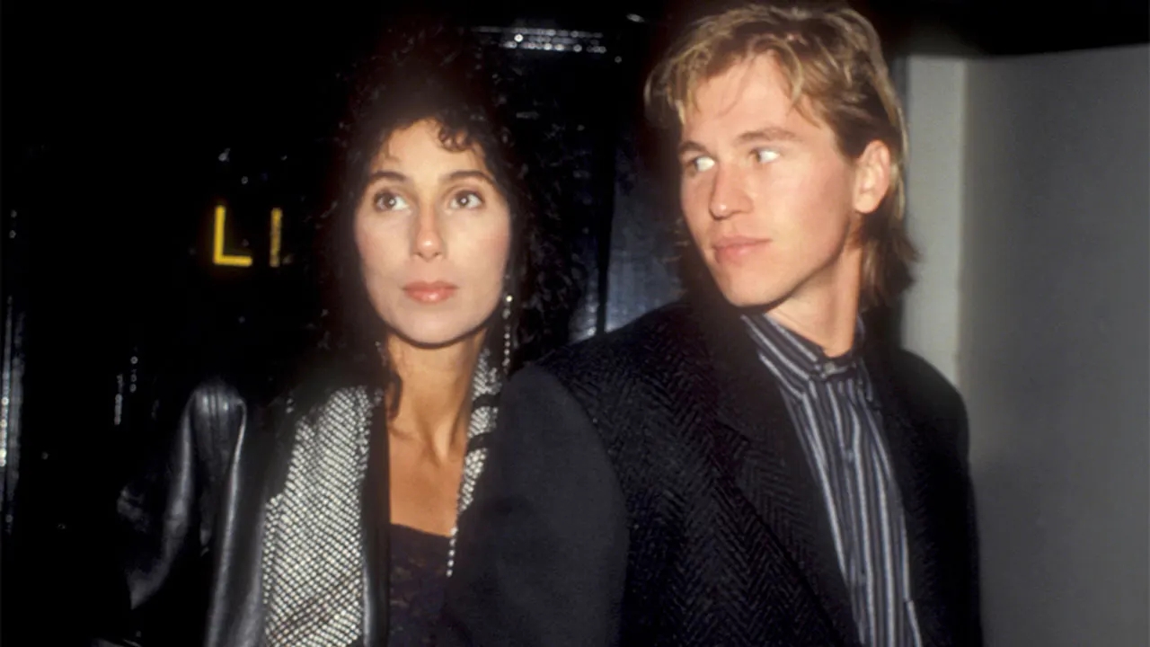 Val Kilmer e Cher all'epoca della loro relazione