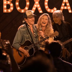 The Bondsman. Kevin Bacon e Jennifer Nettles in una scena della serie.