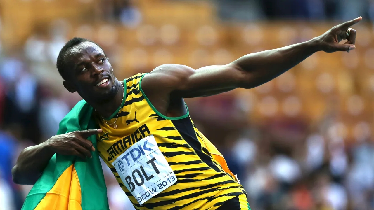 Usain Bolt esulta dopo una vittoria