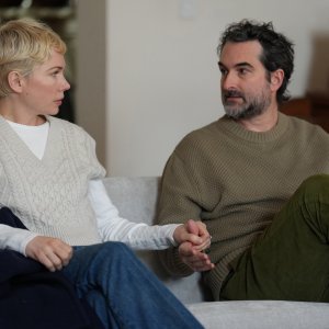 Dying For Sex. Michelle Williams e Jay Duplass in una scena della serie.